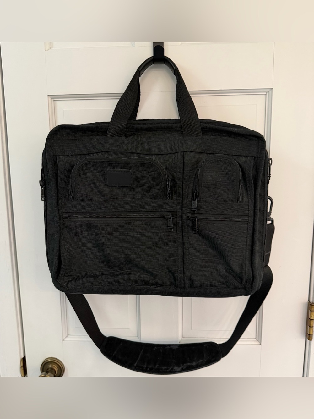 Black Men's Briefcase Laptop Bag - large three compartment Tumi